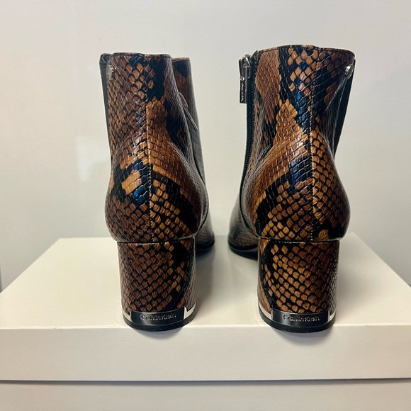 Calvin Klein Women Snake Print Boots Brand New - Picture 6 of 11